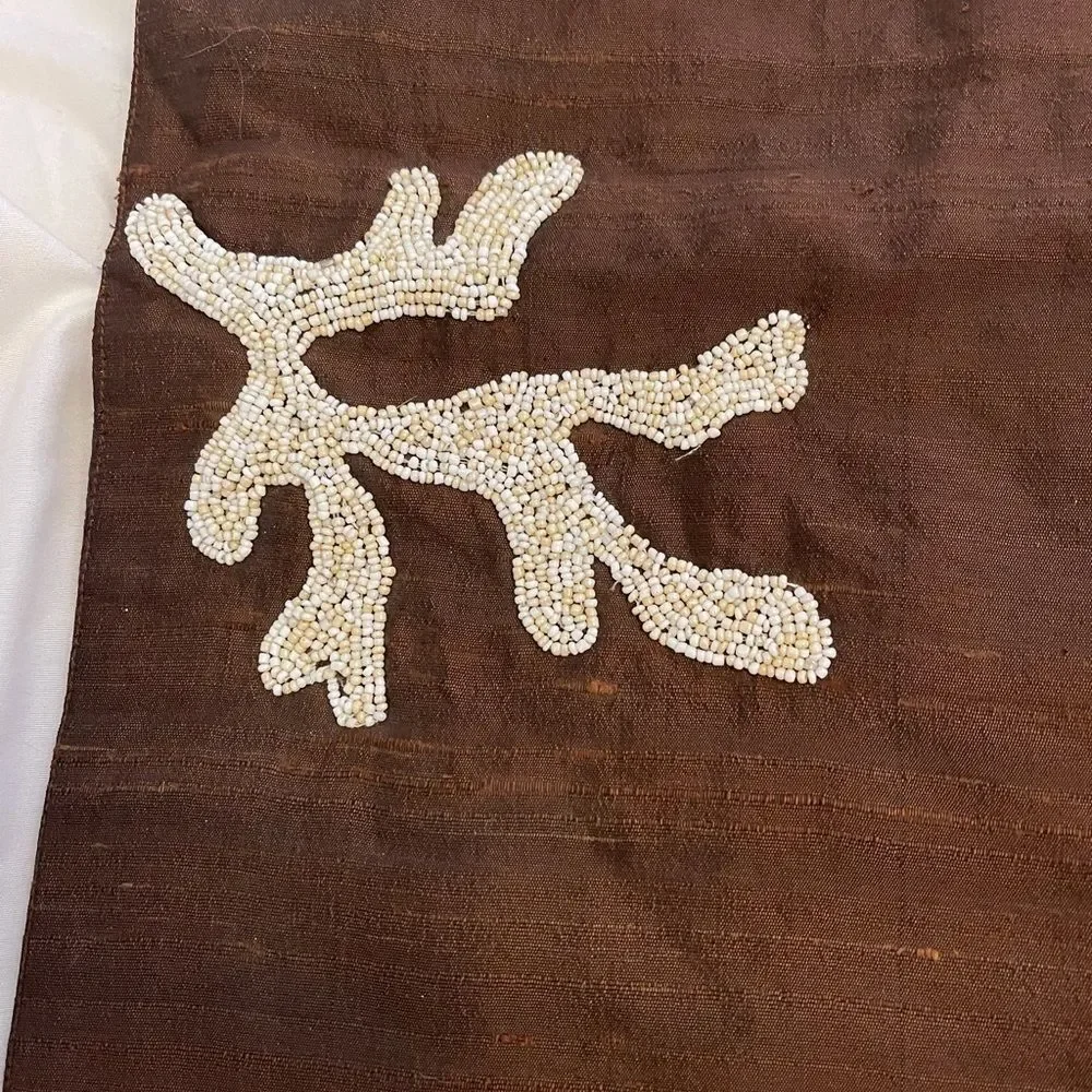 Z Gallerie Brown Beaded Coral Pattern Runner and 12 Placemats